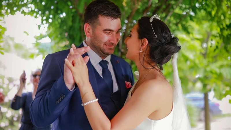 From First Look to Last Dance: How to Build a Wedding Album That Actually Flows